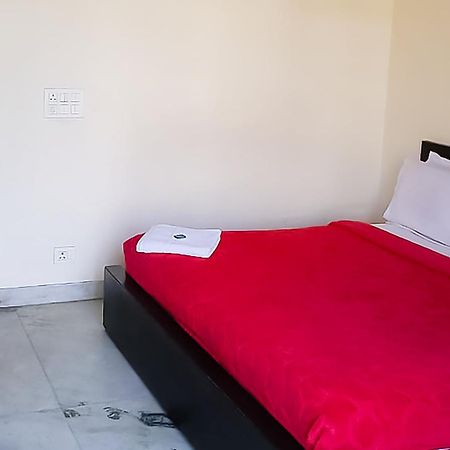 Deluxe Room In Cr Park New Delhi Exterior photo