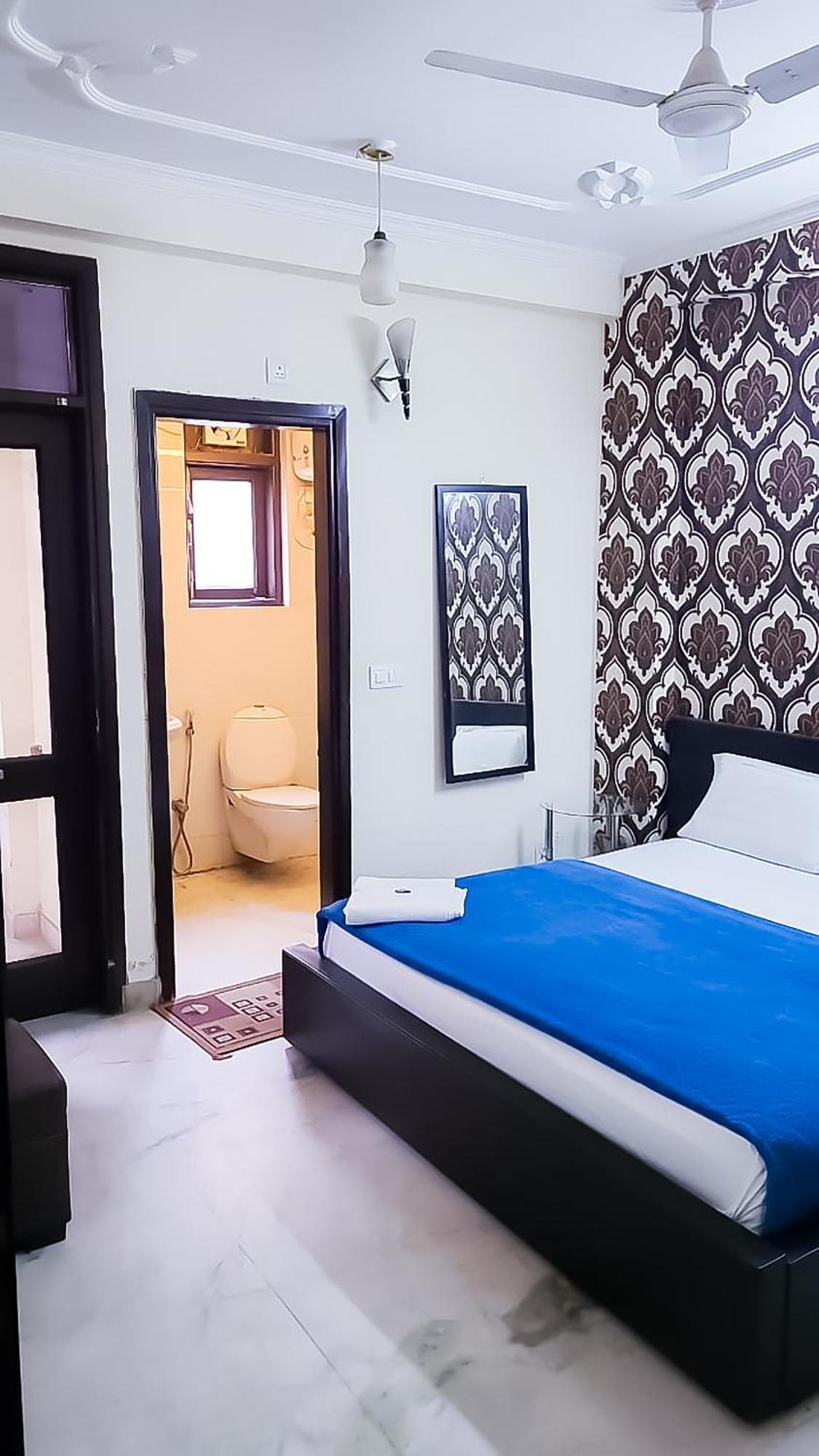 Deluxe Room In Cr Park New Delhi Exterior photo